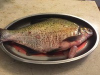 老丁的私房菜-清炖武昌魚的做法 步骤1