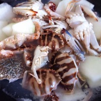 冬瓜螃蟹湯的做法 步骤3