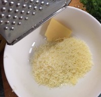 寶寶輔食︰奶酪菠菜餡餅（12m+）的做法 步骤4