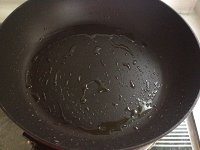 洋蔥圈煎蛋的做法 步骤1