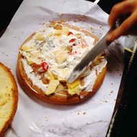 猴頭菇餅干蛋糕（層層水果版）的做法 步骤2
