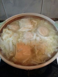 冬日暖胃砂鍋三鮮湯的做法 步骤1