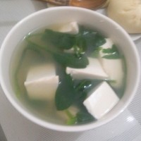 菠菜豆腐湯的做法 步骤1