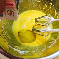 奶油水果裝飾蛋糕卷的做法 步骤6