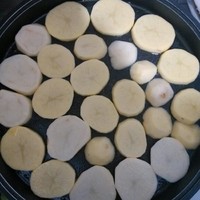 煎土豆片的做法 步骤2