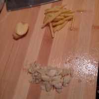 土豆悶紅燒肉的做法 步骤2