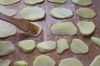 蜜汁烤土豆片的做法 步骤5