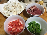 杏鮑菇黑胡椒牛肉粒~老丁的私房菜的做法 步骤1