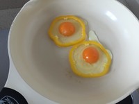 彩椒煎蛋的做法 步骤4