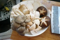 菌菇炖雞湯的做法 步骤7