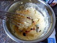【黑莓奶香小蛋糕】濃香奶味，綿厚口感，冬季下午茶佳品的做法 步骤4