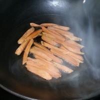 牛油香煎紅薯條的做法 步骤2