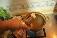 《砂鍋是廚房白痴最好的朋友》砂鍋丸子牛筋粿條的做法 步骤5