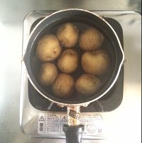 5人份日式和風土豆沙拉（超簡單傳統版）的做法 步骤2