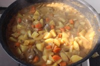 椰香咖喱炖土豆牛肉的做法 步骤4