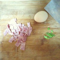培根蛋炒飯的做法 步骤1