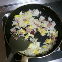 培根蛋炒飯的做法 步骤4