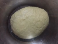 毛毛蟲肉松面包的做法 步骤3