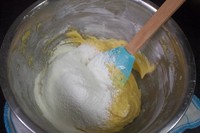 德式焦糖杏仁蛋糕的做法 步骤3