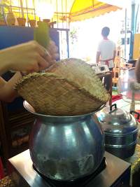 在泰國學廚 | 史上最正宗的泰式芒果糯米飯（沒有之一）的做法 步骤4