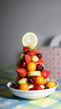 水果聖誕樹#為愛做菜# #聖誕晚餐#的做法 步骤2
