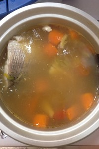 電飯鍋魚湯的做法 步骤2