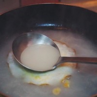 五分鐘一顆蛋的簡易奶白高湯的做法 步骤5