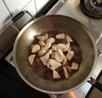 紅燒排骨芋頭的做法 步骤4
