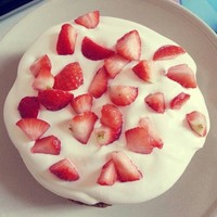 咖啡戚風的草莓裸蛋糕的做法 步骤9