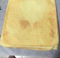 海苔肉松蛋糕卷的做法 步骤2