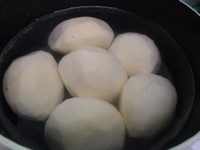 烤箱菜基本款-迷迭香烤土豆的做法 步骤2
