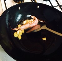 咖喱明蝦的做法 步骤2