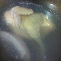 特鮮的雞菌湯的做法 步骤2