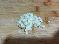 老丁的私房菜-清炒豌豆尖的做法 步骤2