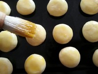 奶香小酥餅的做法 步骤9