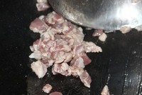 酸豆角炒肉沫的做法 步骤4