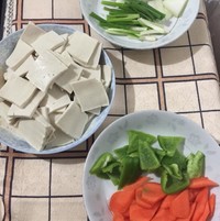 干鍋千頁豆腐的做法 步骤1