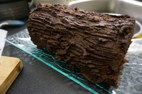 聖誕黑巧克力樹根蛋糕的做法 步骤14