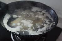 電飯鍋版炖雞腿的做法 步骤3