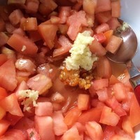 【素】火腿番茄麻醬涼面的做法 步骤2