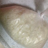 米飯絕對粒粒分明的蛋炒飯的做法 步骤1