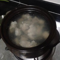 枸杞葉豬尾湯的做法 步骤3