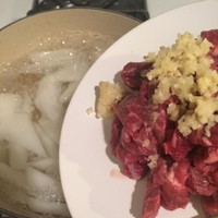 韓式牛肉蘿卜湯-Seogogi Muguk的做法 步骤4