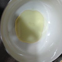 超細膩的戚風蛋糕（6寸）的做法 步骤2