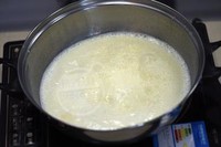 德普烤箱食譜--原味奶油泡芙的做法 步骤2