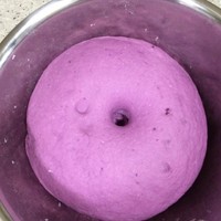 紫薯玫瑰花饅頭的做法 步骤2