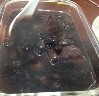 濃濃黑豆豬骨湯( ^ω^ )的做法 步骤4