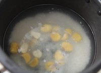 栗子粥（高壓鍋）的做法 步骤1