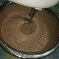 自制巧克力冰淇淋的做法 步骤5