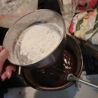 【Serena烘焙時間】巧克力熔岩蛋糕的做法 步骤5